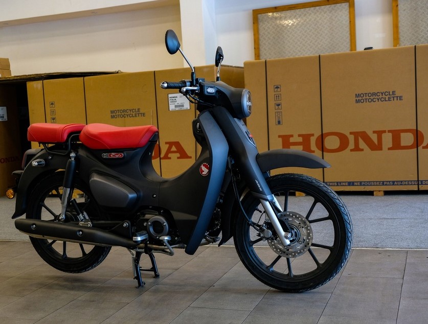 honda_super_cub_nhap_chau_au_zing_2.jpg